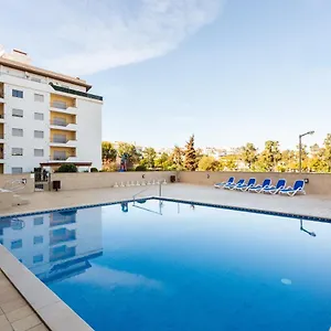 James's Quinta Palmeiras: Spacious Luxury Near Town And Lagos