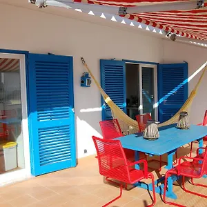 https://valbom-apartment.hotels-lisbon-portugal.com
